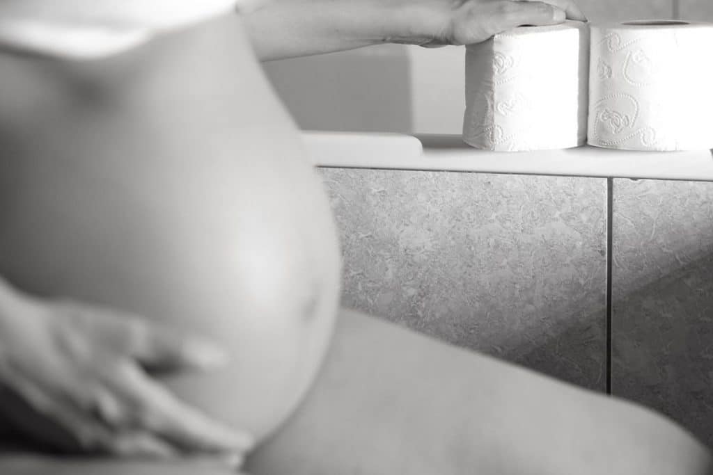 Des mictions plus fréquentes, un des soucis du septième mois de grossesse