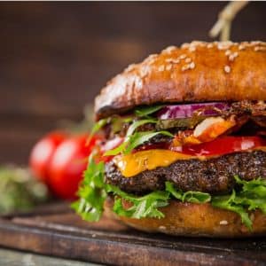 Manger au fastfood enceinte