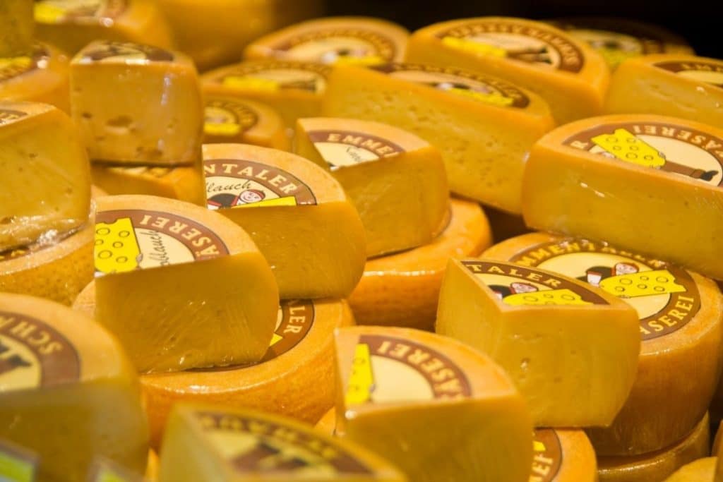 L'Emmental suisse comporte aussi des trous