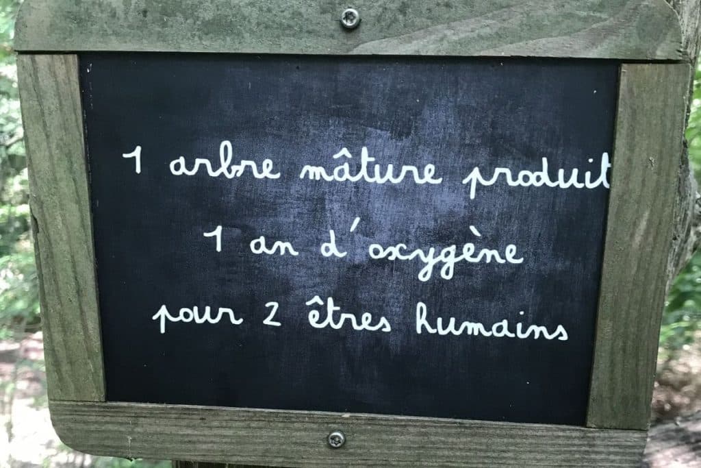Pancarte de sensibilisation au Parc animalier de Sainte-Croix