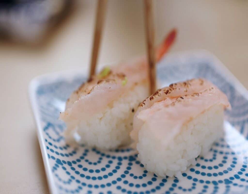 Sushis cuits, une option plus sûre pour les femmes enceintes