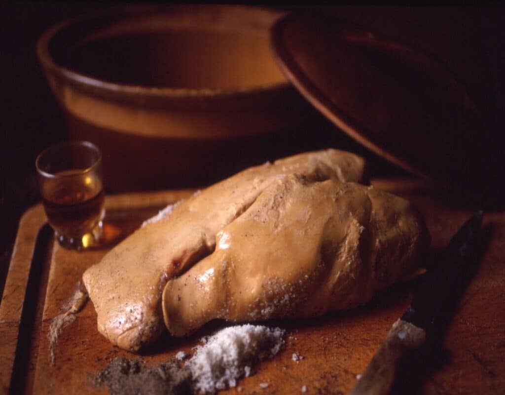 Foie gras cru interdit à la femme enceinte