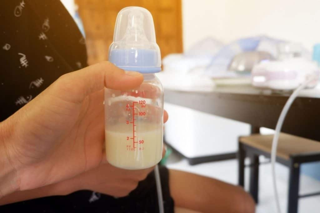 Lait maternel exprimé à l'issue du tirage