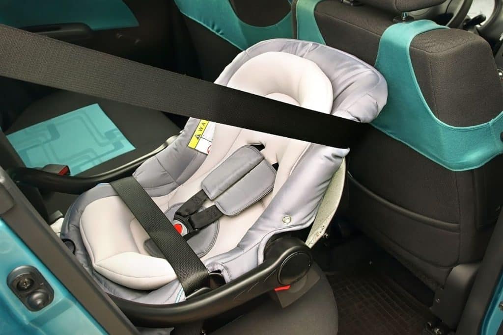 Installation du maxi cosi dans la voiture