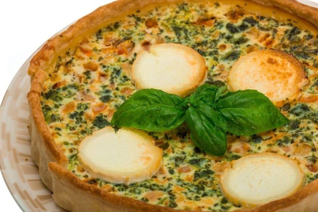 Manger un quiche au chèvre chaud est possible enceinte
