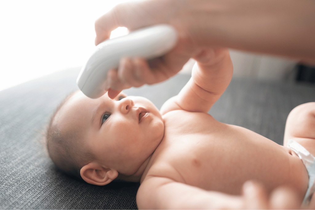 Prise de température frontale