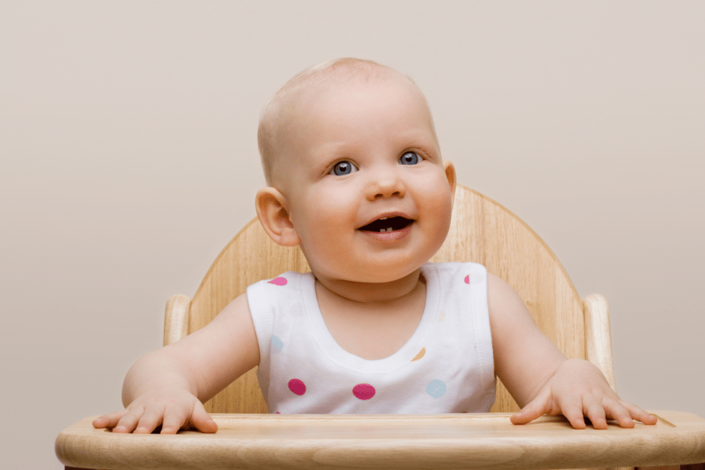 Chaise haute en bois