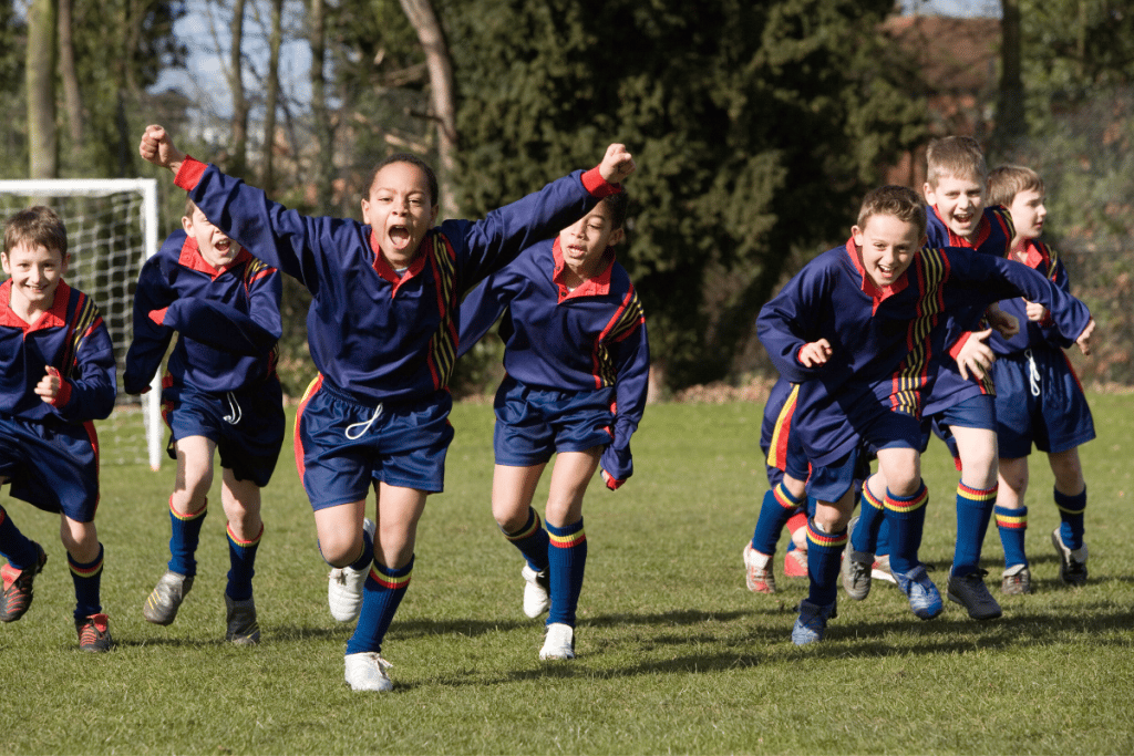 Enfants en train de faire du sport