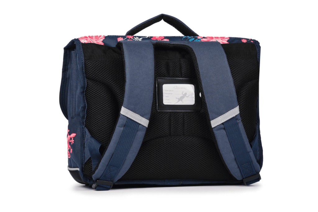 Bretelles ajustées, larges et matelassées d'un sac d'école